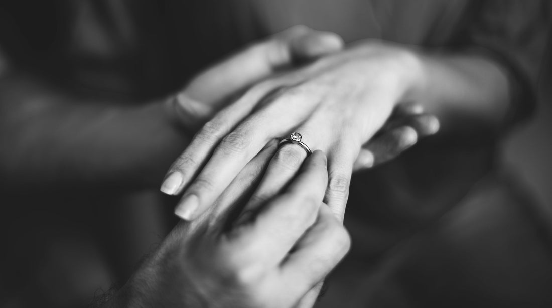 プロポーズはなぜ男性から？